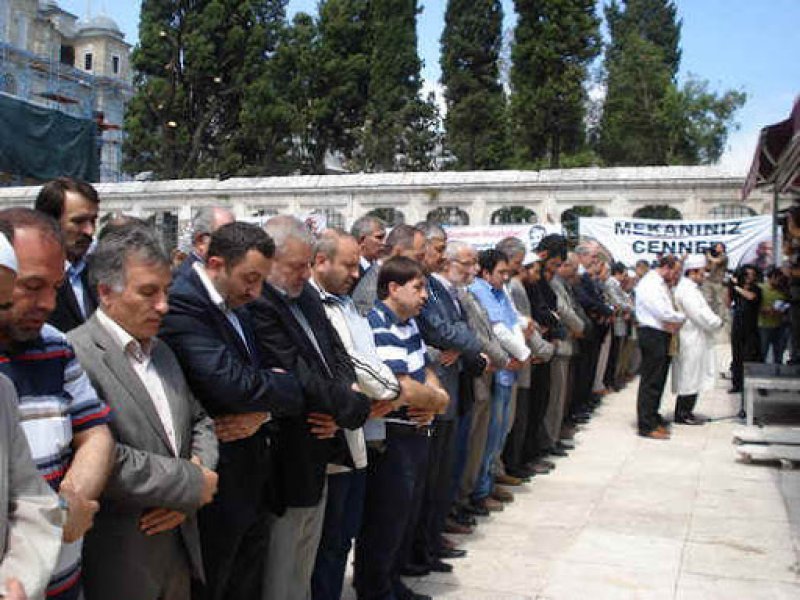 İstanbul Gıyabi Cenaze Namazı